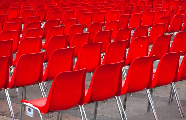 Rode stoelen — Stockfoto