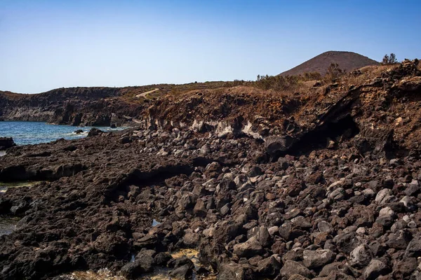 Vista Del Pintoresco Acantilado Roca Lava Isla Linosa Sicilia — Foto de Stock