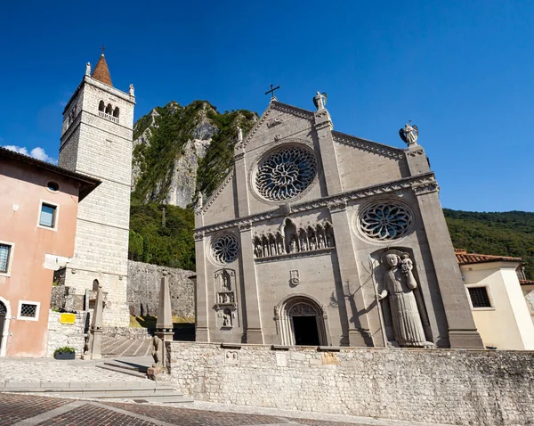 Utsikt Över Den Fjortonde Århundradet Katedralen Eller Duomo Gemona Del — Stockfoto