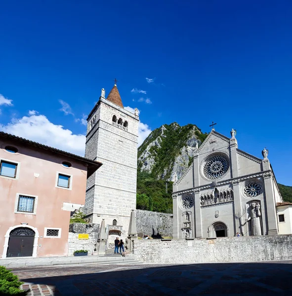 Utsikt Över Den Fjortonde Århundradet Katedralen Eller Duomo Gemona Del — Stockfoto