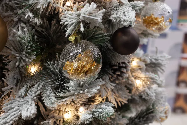 Detail Christmas Tree Decorative Gold Balls — Stock Photo, Image