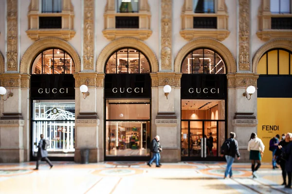 Milan Italy November Gucci Boutique Galleria Vittorio Emanuele November 2021 — Stock Photo, Image