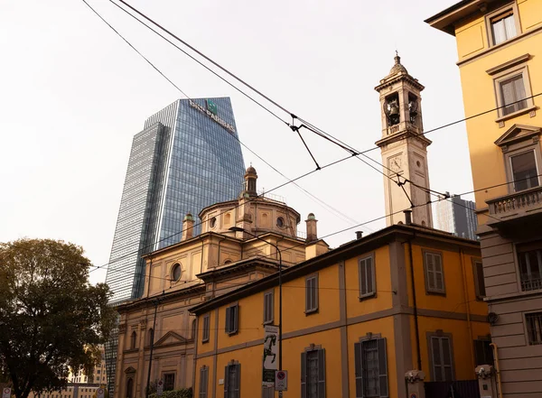 Milan Itálie Listopad Pohled Kostel San Gioachimo Diamantovou Věž Pozadí — Stock fotografie