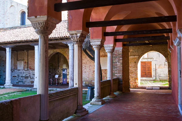 Colonnade Van Santa Fosca Kerk Torcello Venetië — Stockfoto