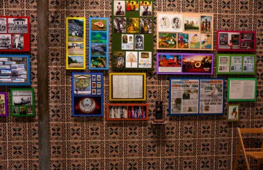 Venedik, İtalya - 20 Nisan: Yükleme: Yuki Kihara tarafından Cennet Kampı. Yeni Zeland Pavyonu, 20 Nisan 2022 'de Venedik' teki 59. Uluslararası Sanat Sergisi 'nde.