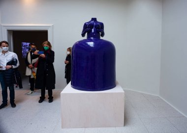 Venedik, İtalya - 20 Nisan 2022 'de Venedik bienalinin 59. Uluslararası Sanat Sergisi' nde Martinique adlı Simone Leigh 'in heykeli