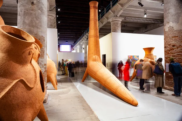 Venice Italy April Sculptures Gabriel Chaile Arsenale 59Th International Art — Stock Fotó