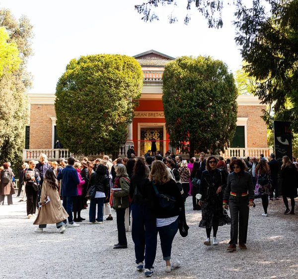 Venice Italy April Visitors British Pavilion 59Th International Art Exhibition — Stockfoto