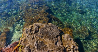 Linosa, Sicilya 'nın renkli denizi manzarası