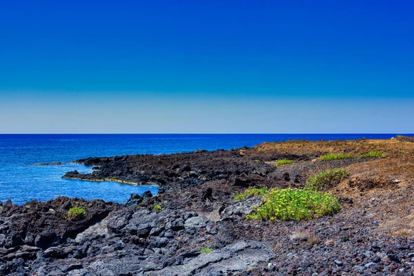 Vista Para Cénico Penhasco Lava Rock Ilha Linosa Sicília — Fotografia de Stock