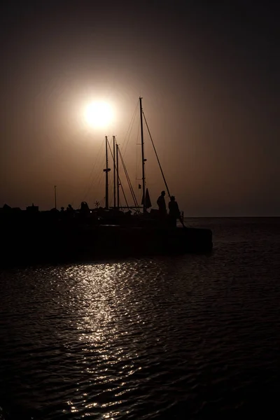 シチリア島の日没時のLinosaの桟橋の眺め — ストック写真
