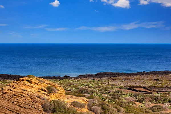 風光明媚なLinosa崖 Pelagie島のビュー シチリア — ストック写真