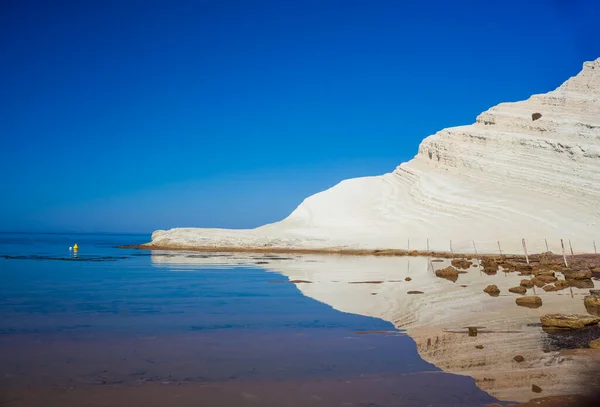 Widok Wapiennych Białych Klifów Plażą Scala Dei Turchi Języku Angielskim — Zdjęcie stockowe