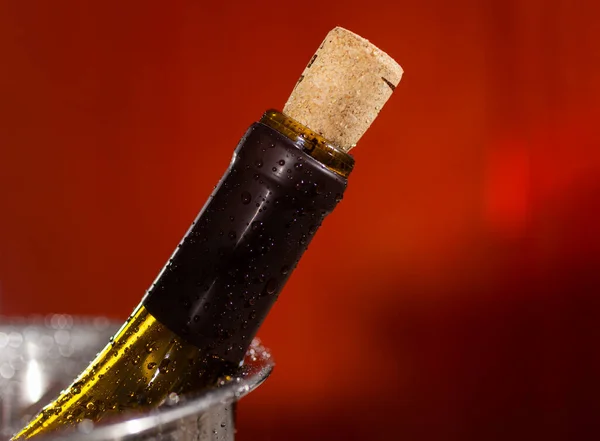 Close Neck Wine Bottle Cork Drops Water Red Background — Foto de Stock