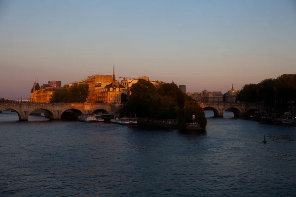 Вид Річку Сена Знаменитий Міст Під Назвою Пон Ноф Заході — стокове фото
