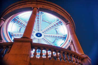 Night view of the square called Plaza del Castillo with the typical kiosk illuminated, Pamplona Navarra Spain