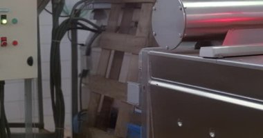 Zeytin yağı değirmenindeki değirmenlerin elektronik paneli.