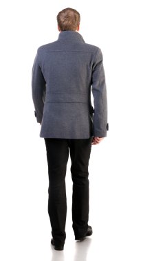 arkadan görünümü gri paltolu adam şık giyimli iş gidiş