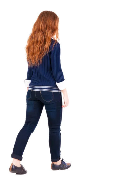 Vista posterior de mujer camina — Foto de Stock