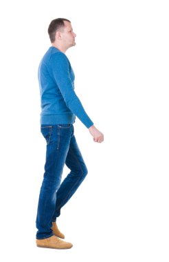 Arkadan görünüş-Mavi kazak yakışıklı bir adam olacak.