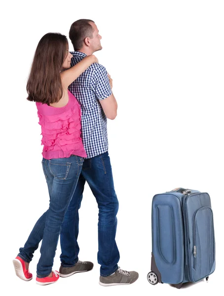 Vista della giovane coppia in viaggio con valigia posteriore. — Foto Stock