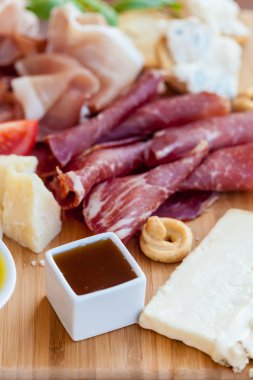 doğrama kurulu üzerinde Italyan Mutfagi