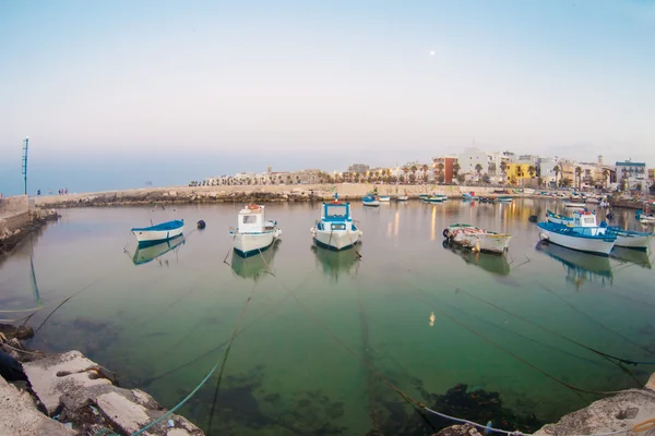 Kleiner gemütlicher Hafen — Stockfoto