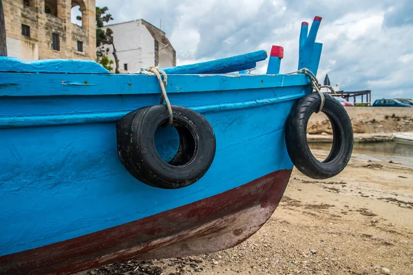 Kleine alte Fischerboote — Stockfoto