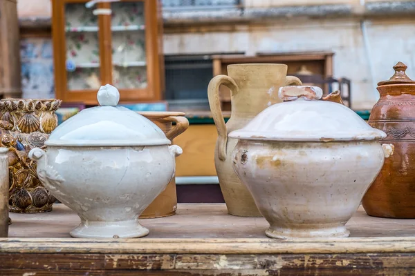 Old ceramic pots — Stock Photo, Image