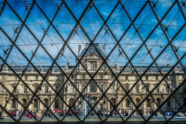 Le Louvre — Stock fotografie