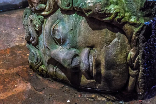 Medusa, Basílica cisterna Estambul — Foto de Stock