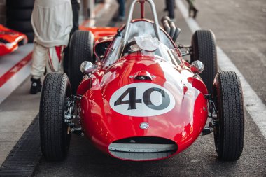 FRANCORCHAMPS, BELGIUM-ECTOBER 2021: 6 Saat SPA araba yarışlarının tekrarlanması