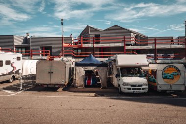 FRANCORCHAMPS, BELGIUM-ECTOBER 2021: 6 Saat SPA araba yarışlarının tekrarlanması