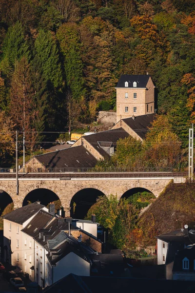 Железнодорожный Путь Через Район Пфаффенталь Старом Городе Люксембурга — стоковое фото