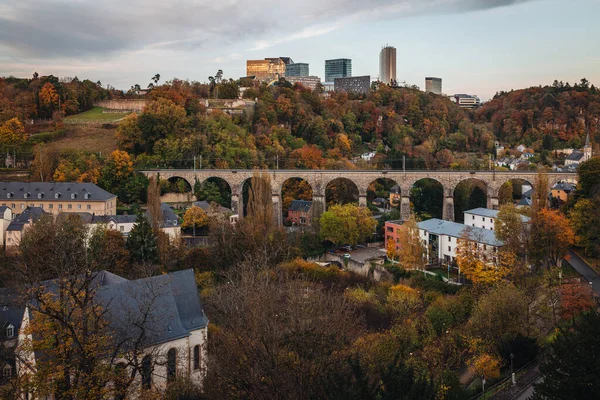 Panoramatický Výhled Město Lucemburska Při Západu Slunce — Stock fotografie