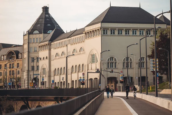 ルクセンブルク 2022年4月 首都の街路生活 — ストック写真