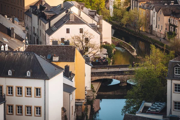 Luxembourg April 2022 Full Bloom Cherry Tree City — 스톡 사진