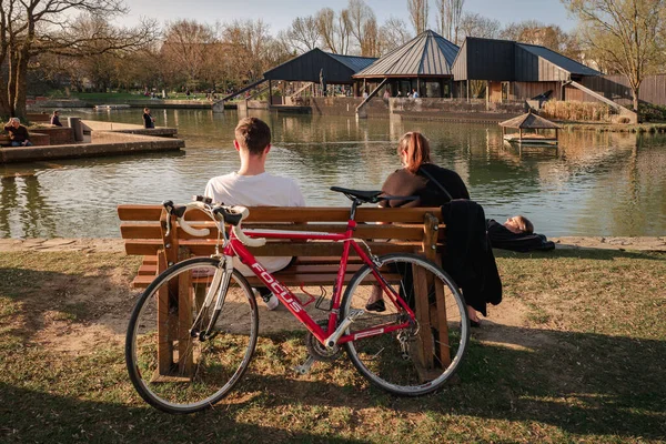 Luxemburg April 2022 Solig Dag Stadens Offentliga Parker — Stockfoto