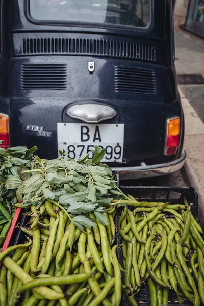 Fresh Fava Beans Green Peas Local Farm Market Mola Bari — Foto de Stock