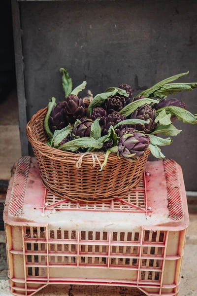 Fresh Artichokes Local Farm Market Mola Bari Puglia — 图库照片