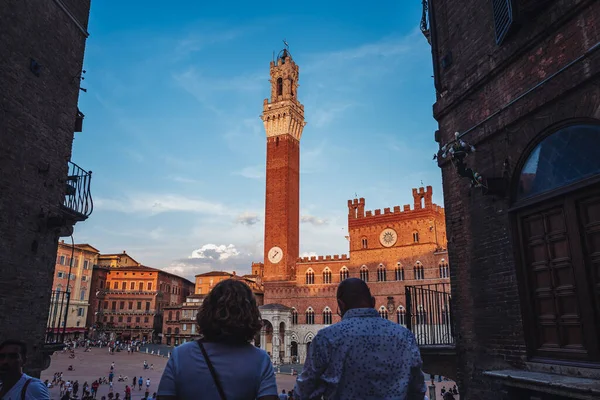 Siena Italy September 2021 Tourists Visiting Piazza Del Campo — Stock Photo, Image