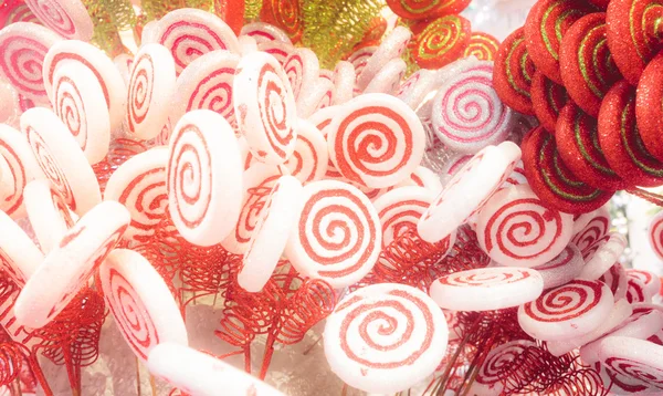 White and red candy — Stock Photo, Image