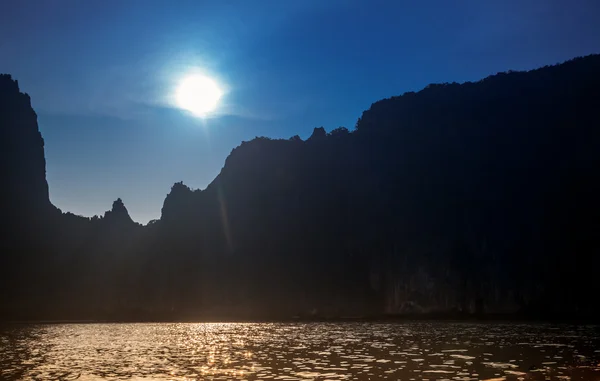 Tropische zonsondergang — Stockfoto