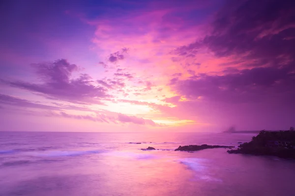 Lautan saat matahari terbenam — Stok Foto