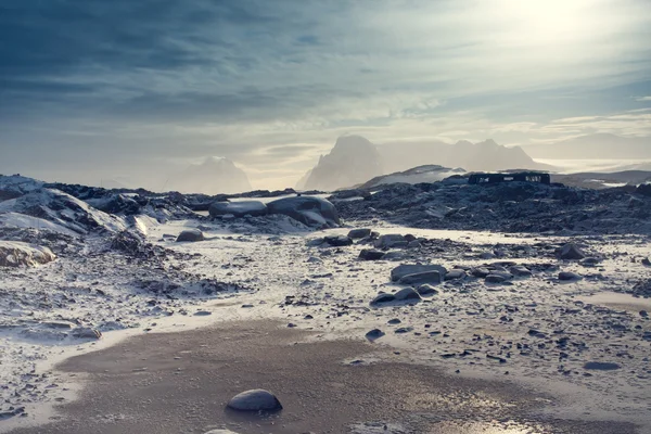 Belas montanhas cobertas de neve — Fotografia de Stock