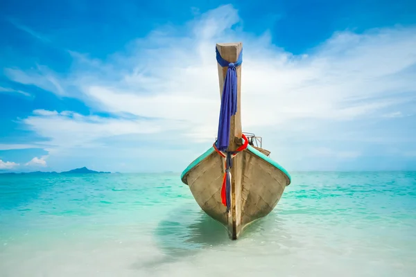 Long boat — Stock Photo, Image