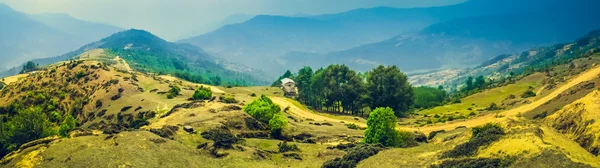 Paisaje panorámico de montaña —  Fotos de Stock