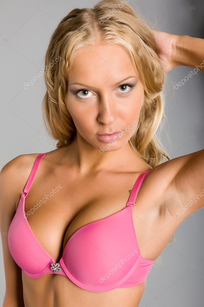 Mujer sexy en bikini rosa fotografía de stock © nikart 21583051