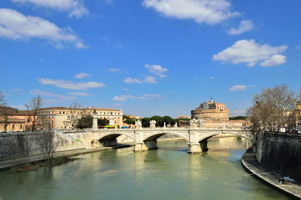 Tiber river in Rome — Stock Photo, Image