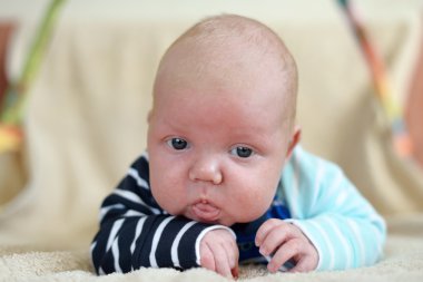 Yeni doğan bir bebek